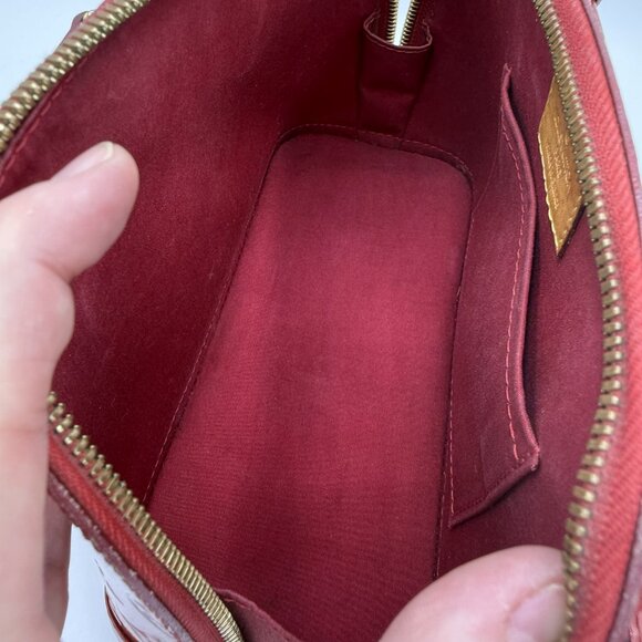 Louis Vuitton Red Alma BB - Vernis Leather. 2013 vintage! - Picture 4 of 13